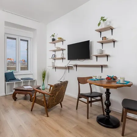 The Dock Apartment *