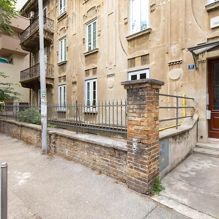 公寓 The Dock 里耶卡